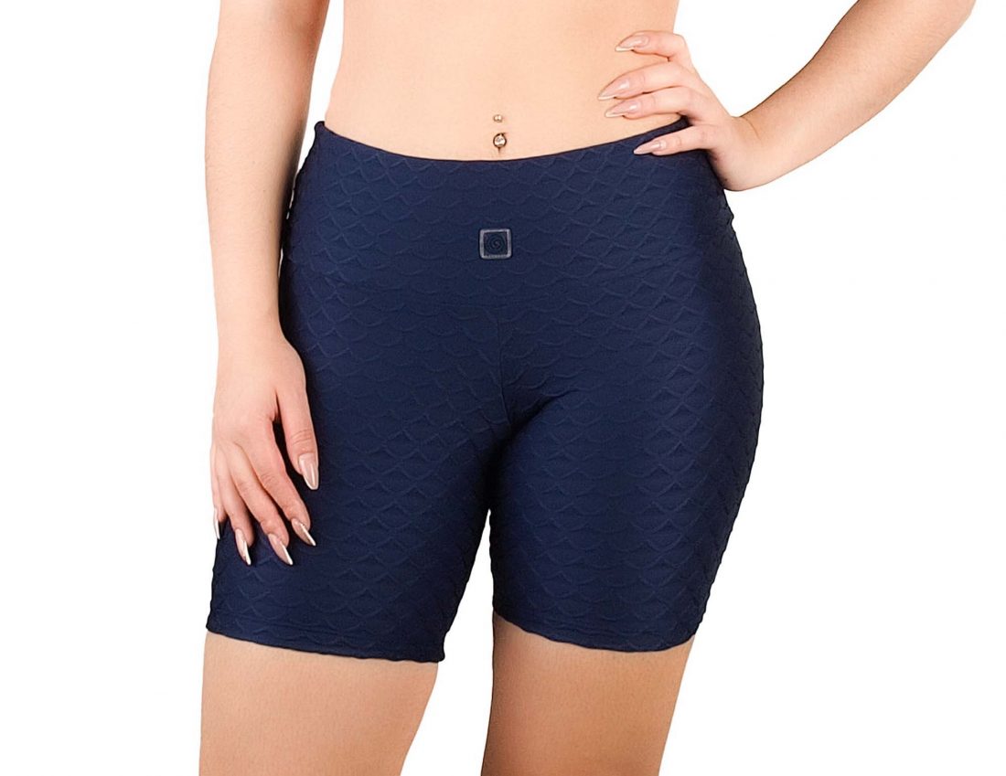 Fit shorts with texture effect for women