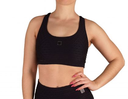 Sporty top with back opening